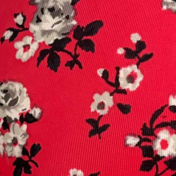 PINK Victoria's Secret Red and Black Florals Bra 32DD - Picture 11 of 11